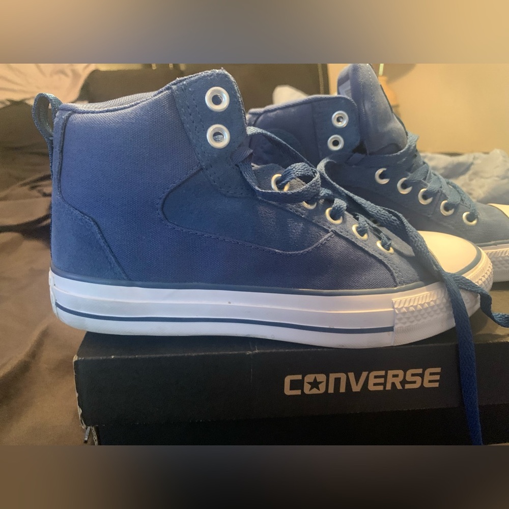 Blue Hi Top Women’s Converse size 9